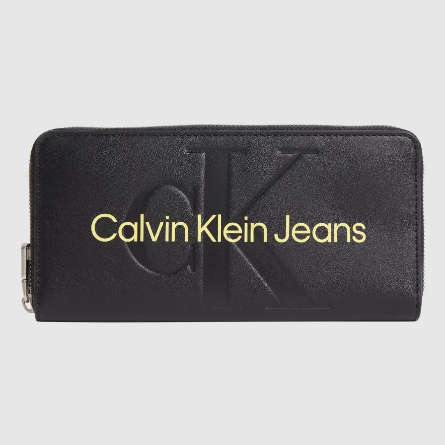 Carteira Feminina Fechamento Em Zíper Calvin Klein Jeans
