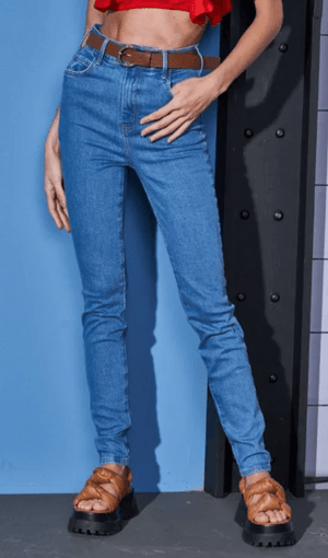 Calça Jeans Karen com Cinto Colcci