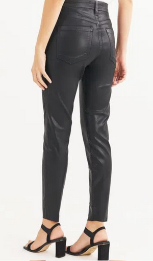 Calça Skinny Resinada