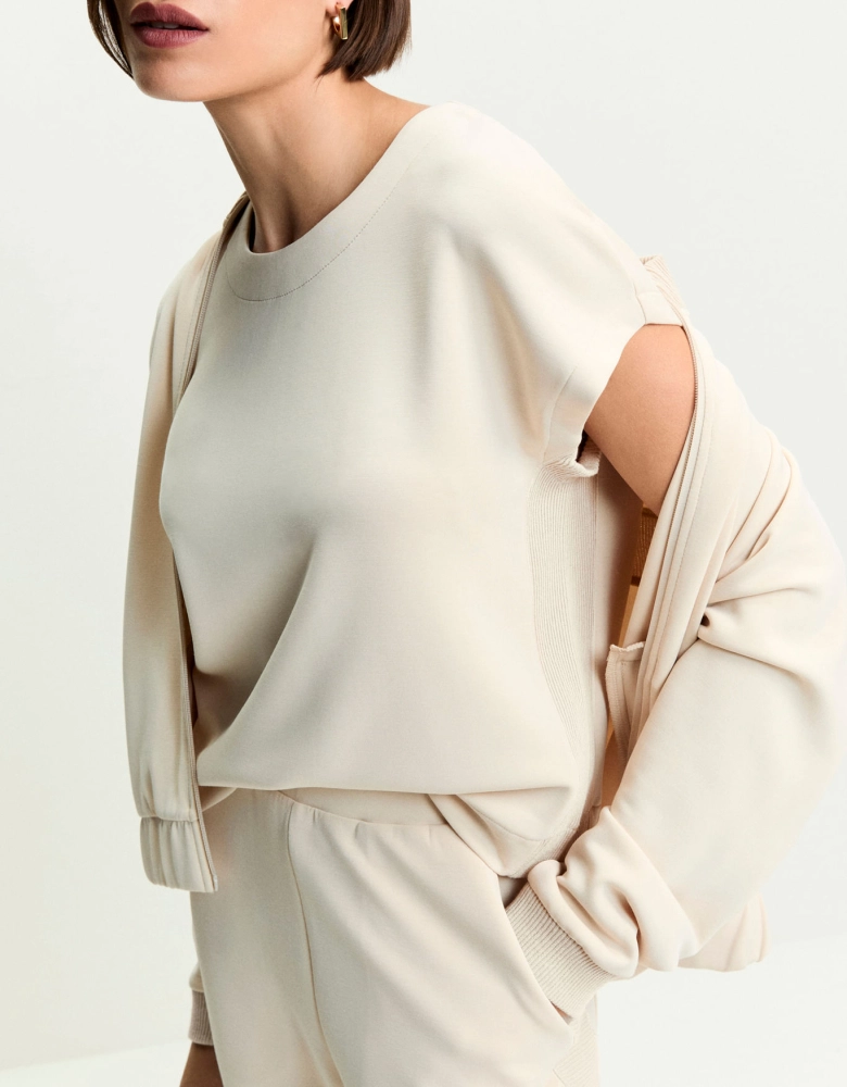 Blusa Mc Retilinea Lateral Shoulder