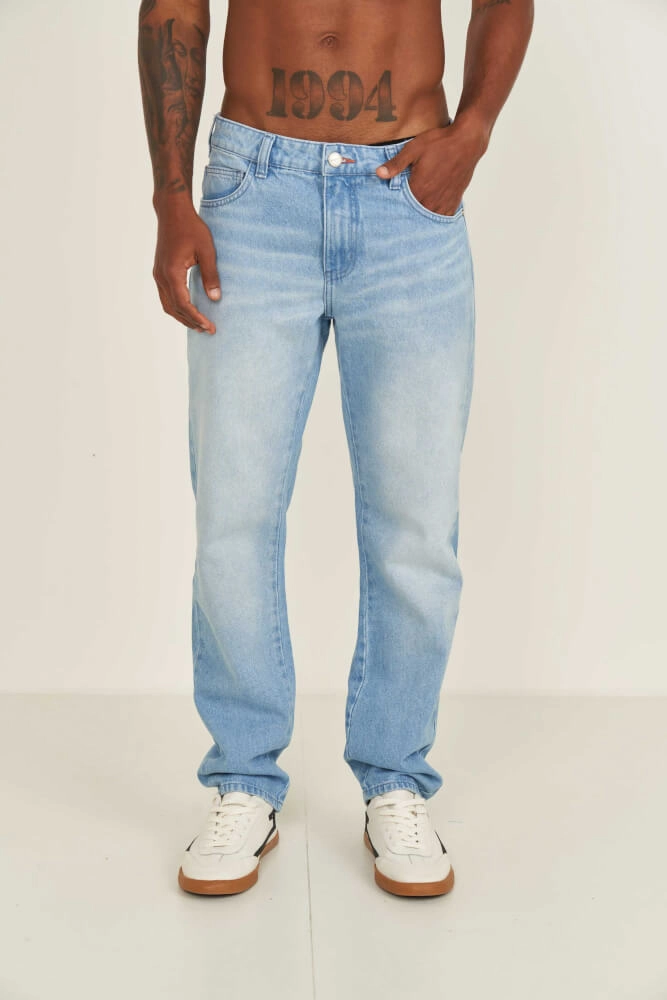 calça jeans reta