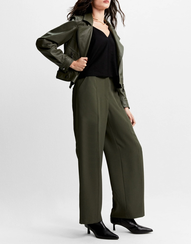 Calça Reta Detalhe Cos Shoulder