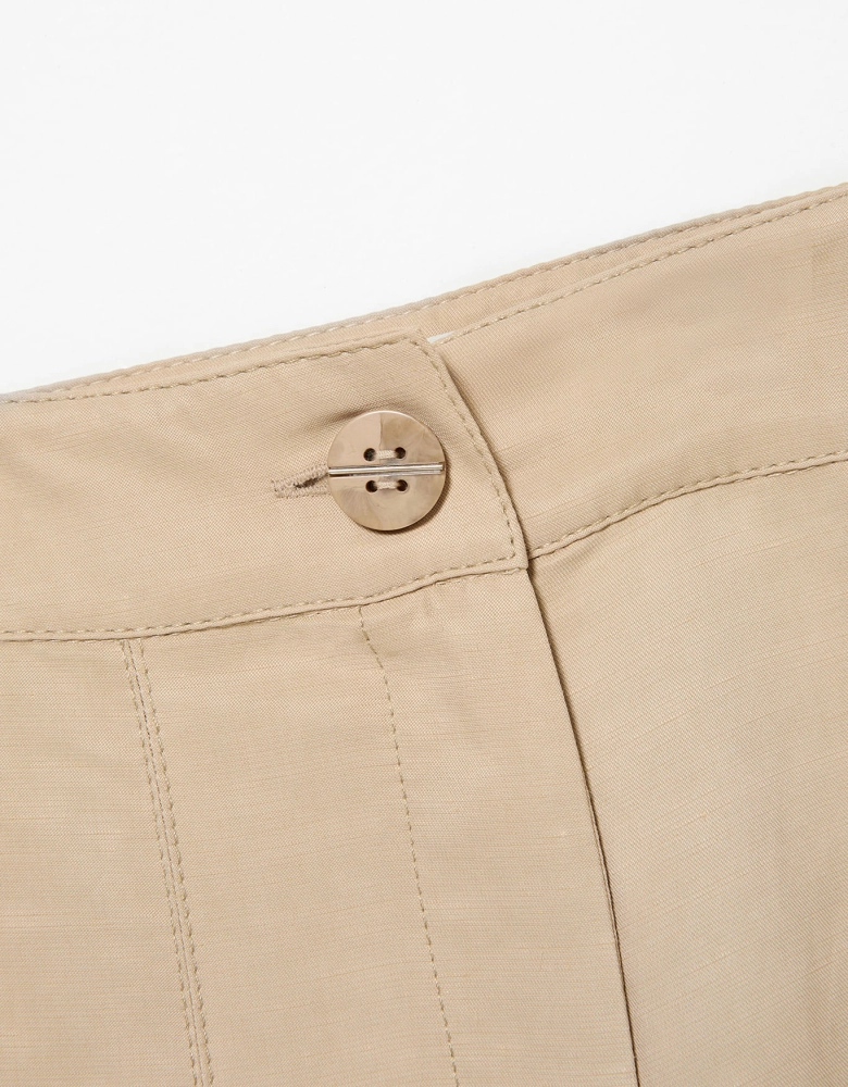  Calça pantalona recortes pespontados