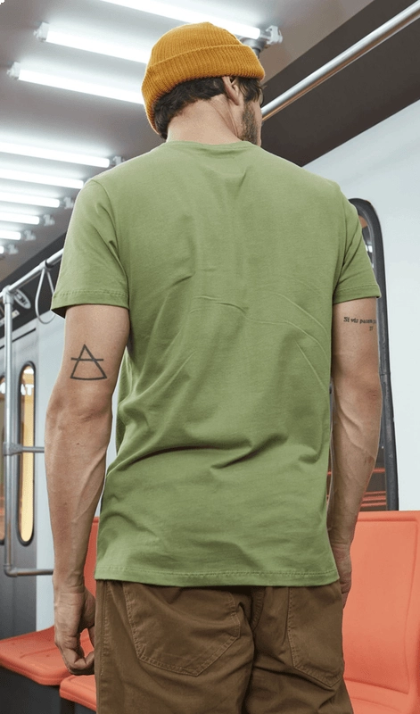 Camiseta Braking The Standarts Colcci