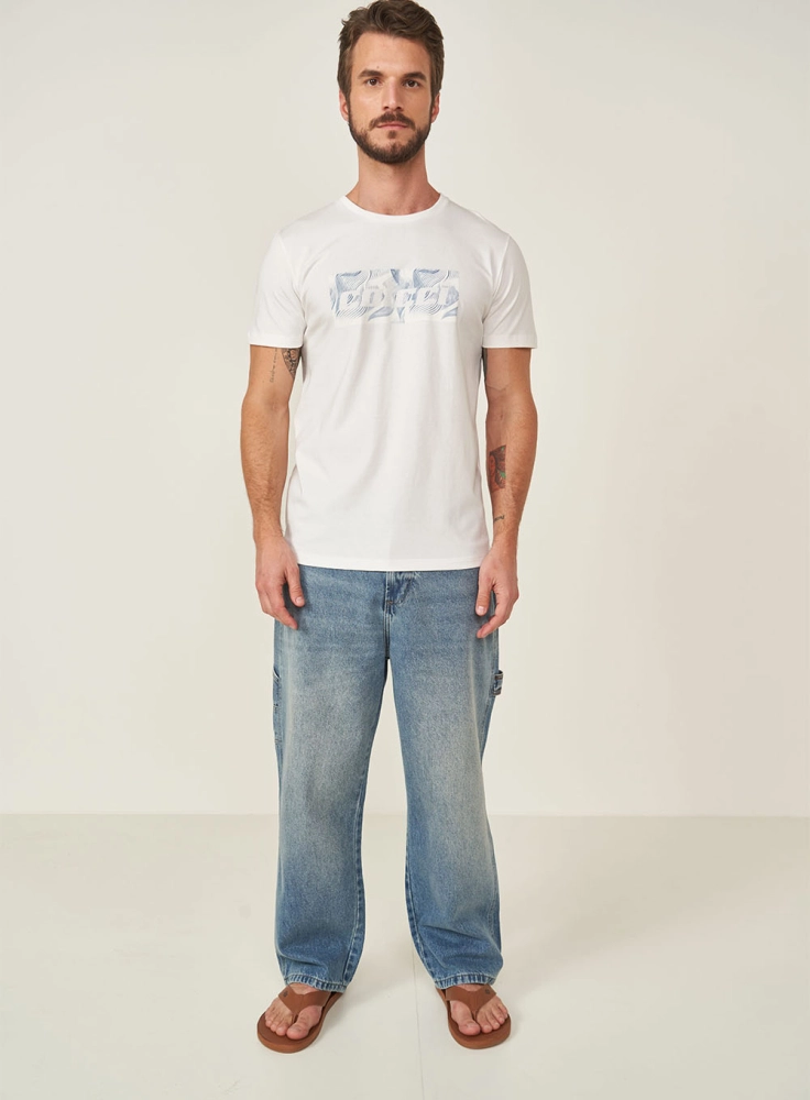Camiseta Comfort Com Estampa Em Logo Frontal colcci