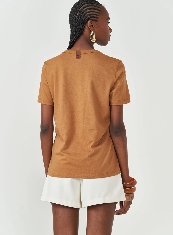 Camiseta Comfort Com Logo Em Aplicação colcci