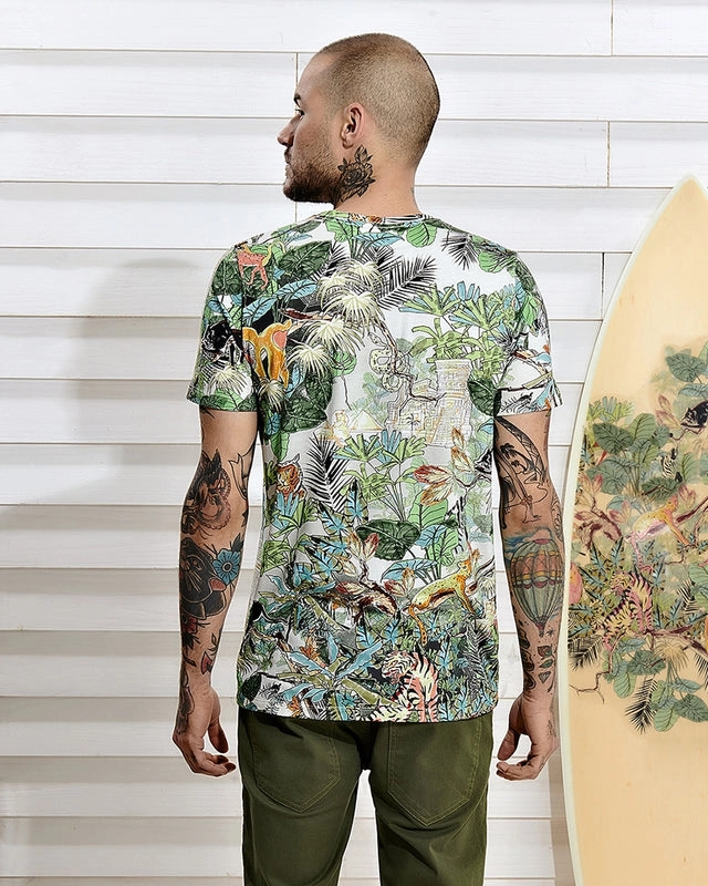 Camiseta Estampa Floresta Gráfica