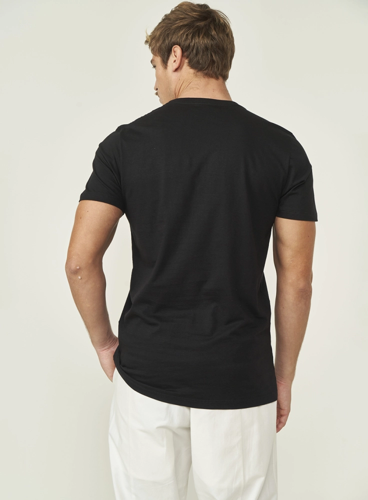 Camiseta Slim Com Detalhe Em Logo