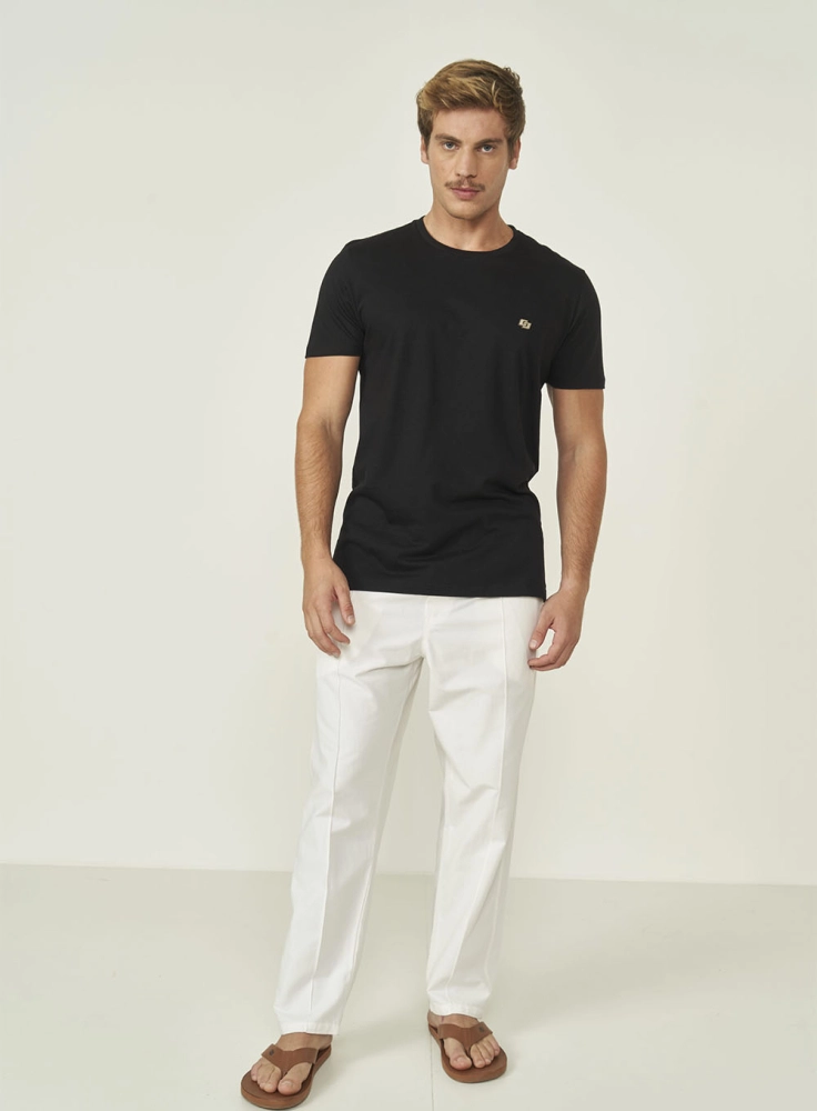 Camiseta Slim Com Detalhe Em Logo