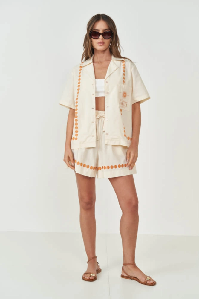 CONJUNTO BERMUDA E CAMISA COLCCI