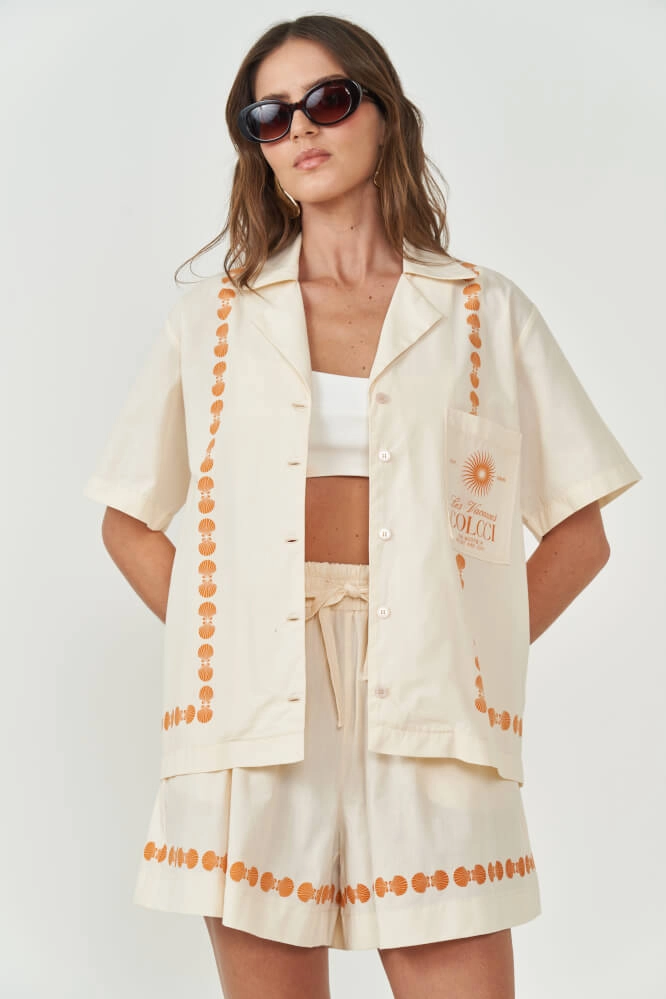 CONJUNTO BERMUDA E CAMISA COLCCI