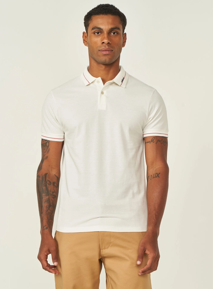 Polo Masculina Com Detalhe Bordado Na Gola colcci