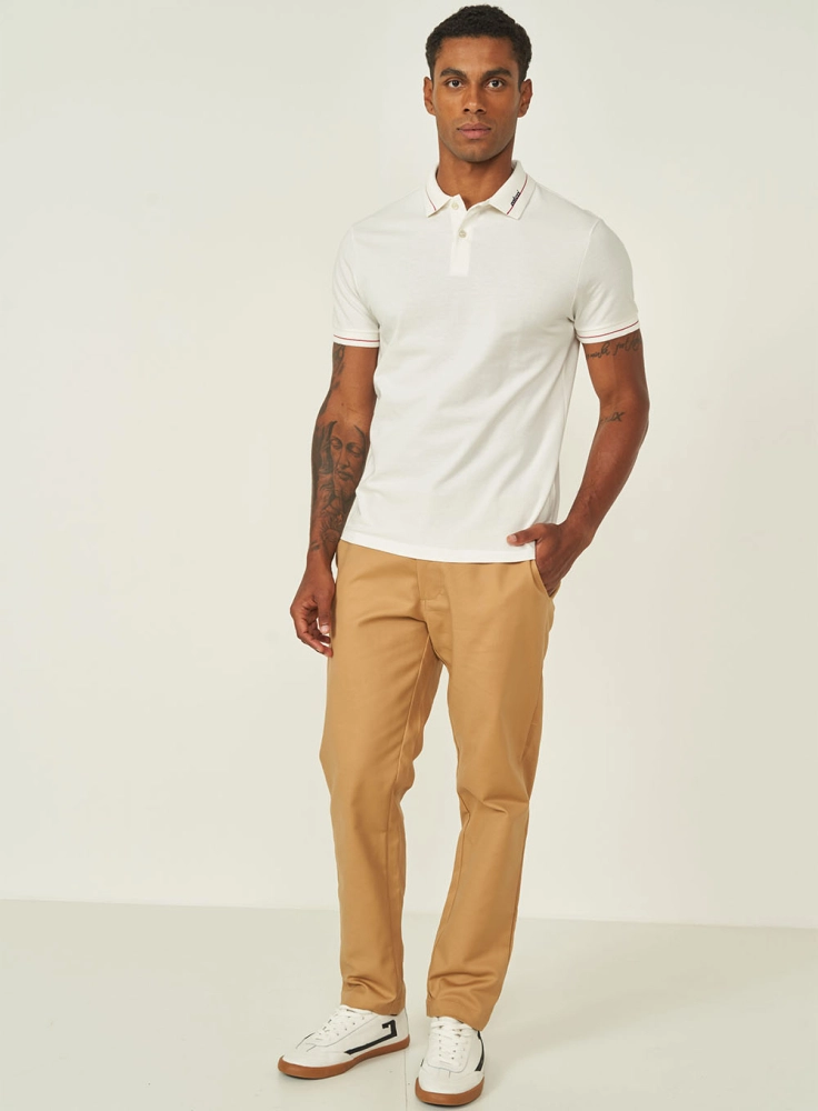Polo Masculina Com Detalhe Bordado Na Gola colcci
