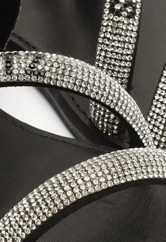 Sandália Rasteira Brilho Logo Preta e Prata Schutz