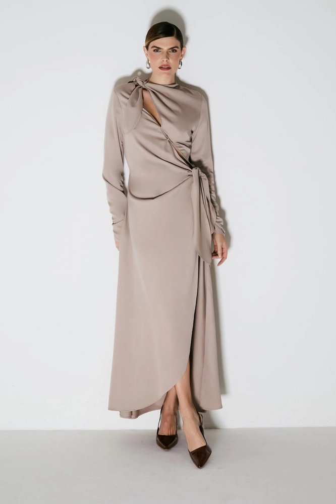 VESTIDO LONGO COM AMARRAÇAO LATERAL E PESCOÇO