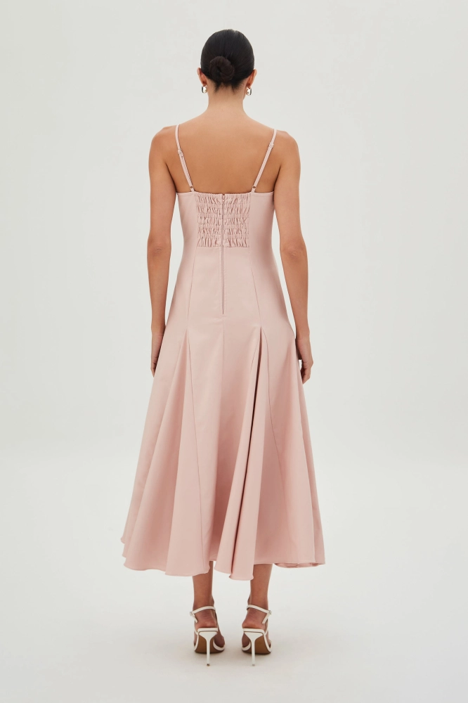 VESTIDO MIDI COM RECORTES FRONTAIS E PREGAS