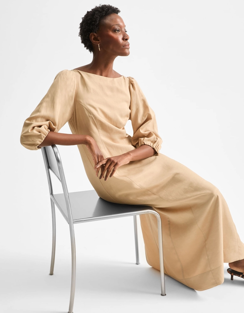 Vestido midi decote assimétrico 