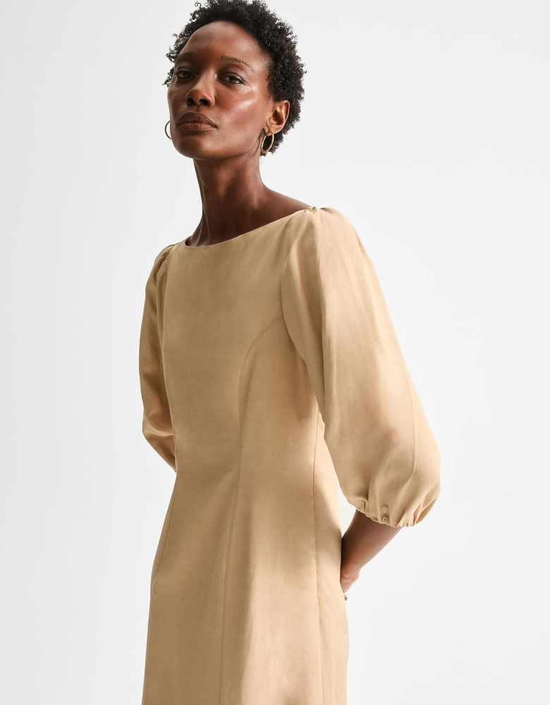 Vestido midi decote assimétrico 