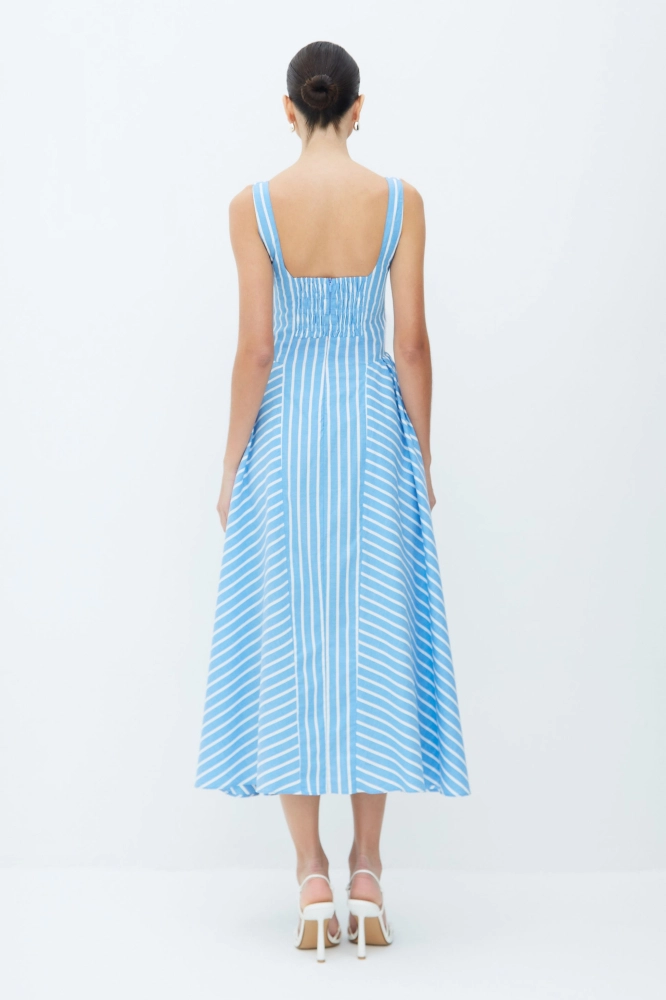 VESTIDO MIDI DECOTE RETO E SAIA AMPLA