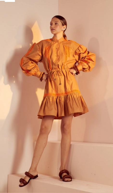 Vestido Mini Entremeios e Nervuras