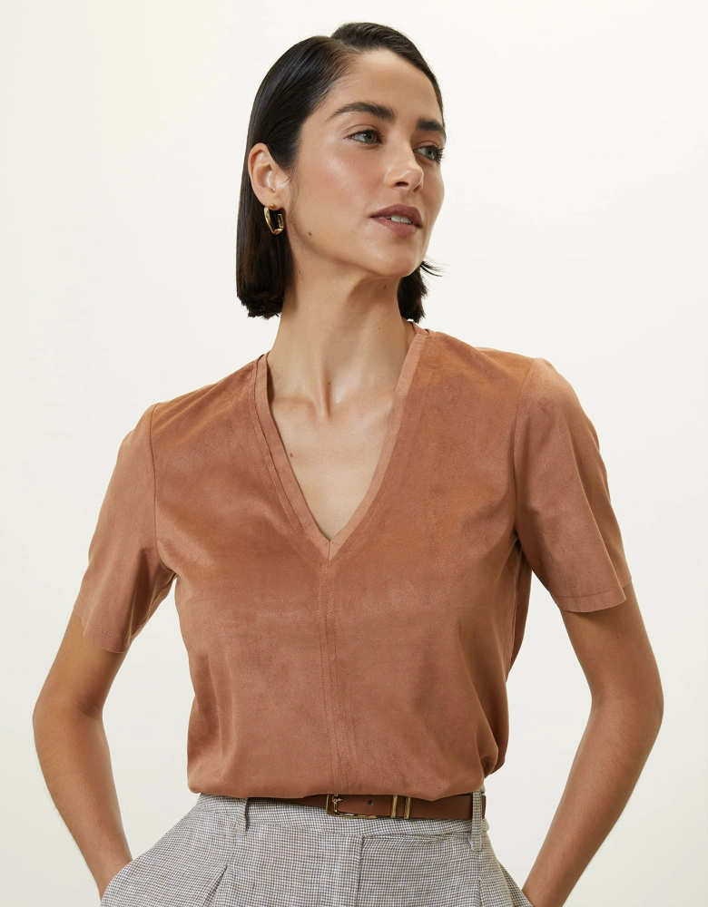 T- Shirt Suede Decote V Shoulder