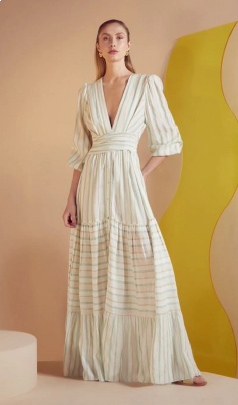 Vestido feminino midi chemise e faixa.